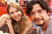 并非上港，谢晖正式上任，亮相上海新岗位，外籍娇妻发声支持